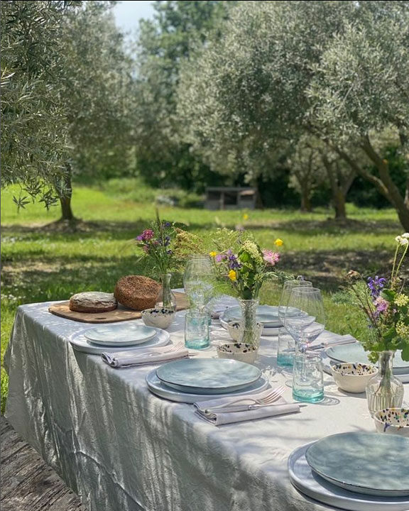 carnets et photos de voyage france - routes gourmandes en provence : La Fenière aujourd'hui