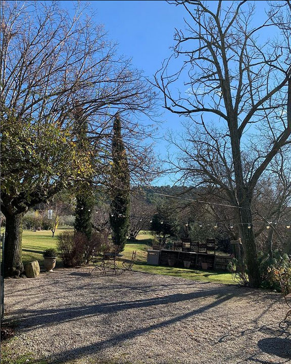 carnets et photos de voyage france - routes gourmandes en provence : La Fenière aujourd'hui