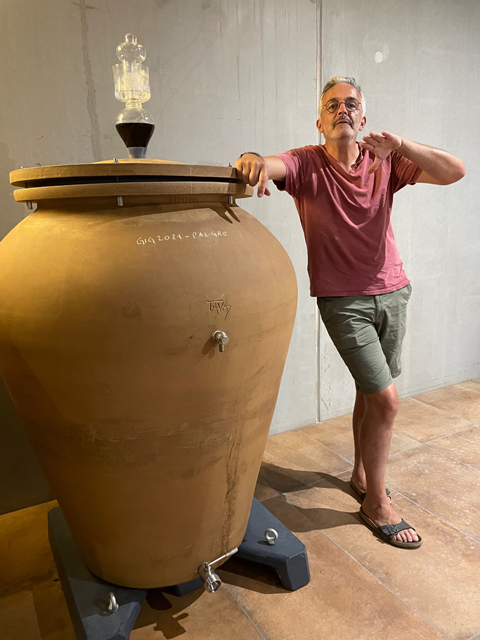 Carnets et photos de voyage France - Escapade ax pieds du Mont Ventoux : Découverte du Domaine de Pieblanc, à Gigondas, par Matthieu Ponson.