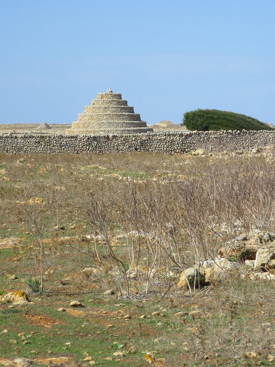 Carnets et photos de voyage Minorque - Punta Nati - barraquas et phare Carnets et photos de voyage Minorque - Punta Nati - barraquas et phare